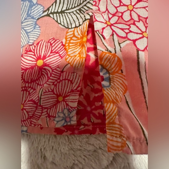 Talbots Floral V-Neck RUFFLE TRIM SHELL - CLUSTER GARDEN Blouse - Picture 7 of 9